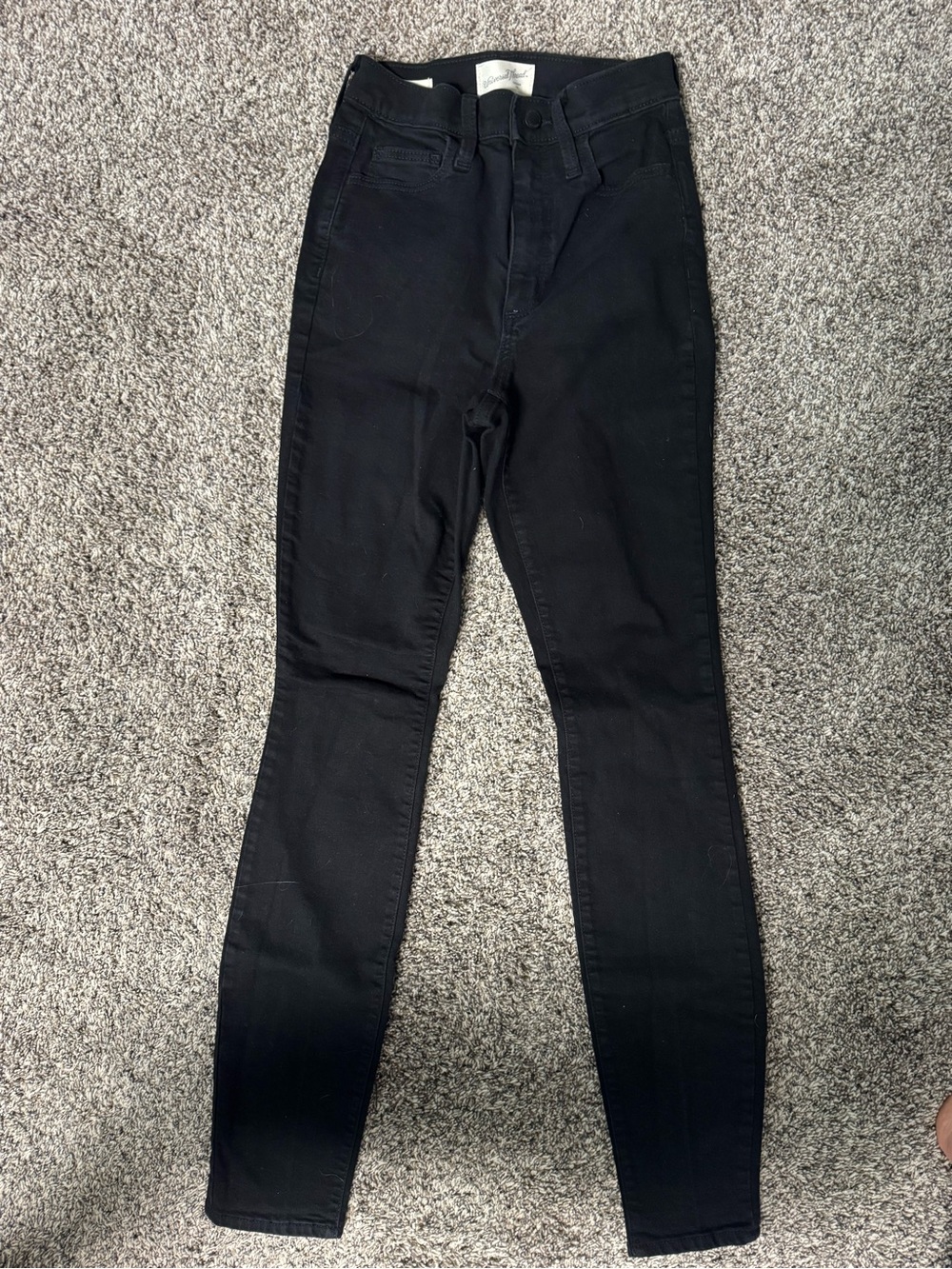 Universal Thread Women’s Black High-Rise Skinny Jeans